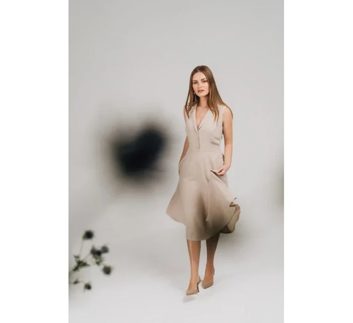 S409 Priliehavé košeľové šaty - béžové