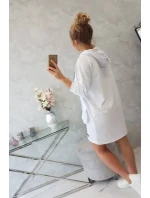 Šaty s kapucí bílé Šaty s kapucí bílé