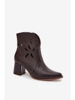 Kožené otevřené dámské kotníkové boty na podpatku model 21713218 čokoládové - Zazoo