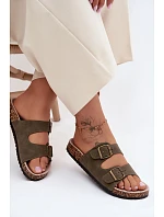 Dámské pantofle s přezkami na korkové podrážce tmavě zelené model 22140697 - Boto