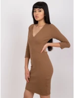 Sukienka RV SK model 20129349 jasny brązowy - FPrice Sukienka RV SK model 20129349 jasny brązowy - FPrice