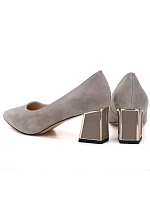 Dámska kožená obuv s ozdobným stĺpikom béžová Vinceza 26-66921