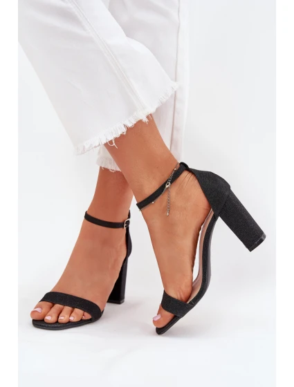 Sandále na podpätku model 215642 Krok vo veľkom štýle Sandále na podpätku model 215642 Krok vo veľkom štýle