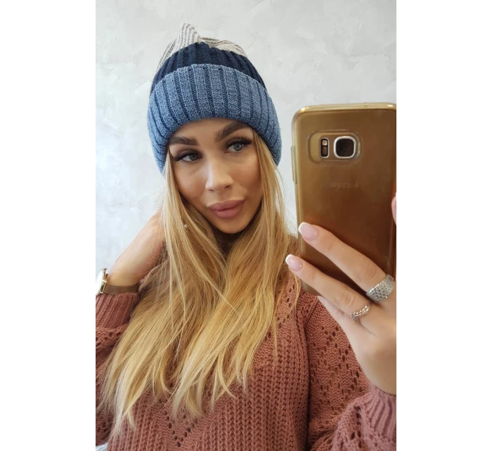 Fleecová čepice šedá model 18751517 - K-Fashion Fleecová čepice šedá model 18751517 - K-Fashion