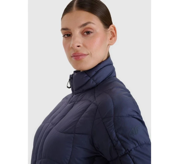 Dámska trekingová páperová bunda 4F 4FWSS25TDJAF531-22S s Primaloft Silver