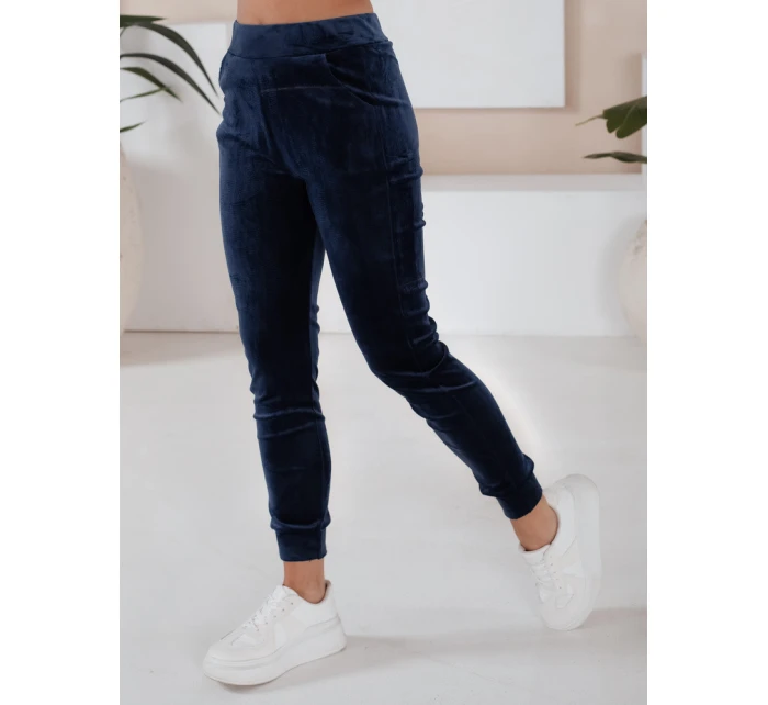 Dámsky tmavomodrý velúrový set SO COMFY FashionStreet AY0884