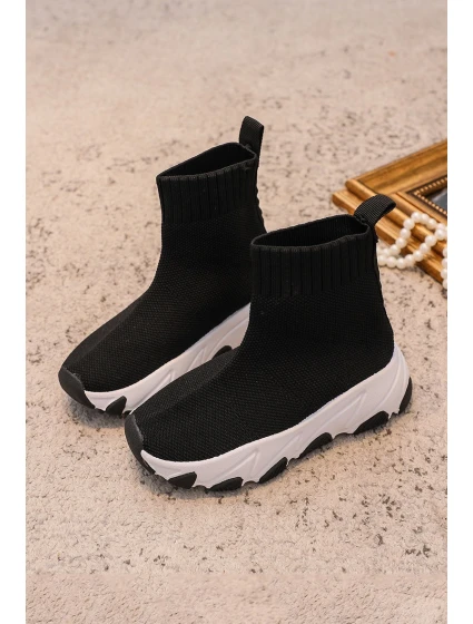 Dětské sportovní boty s černobílé model 21634671 - Boto