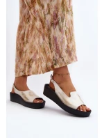 Dámské kožené sandály na tlusté podrážce zlatý model 21646330 - Zazoo Dámské kožené sandály na tlusté podrážce zlatý model 21646330 - Zazoo