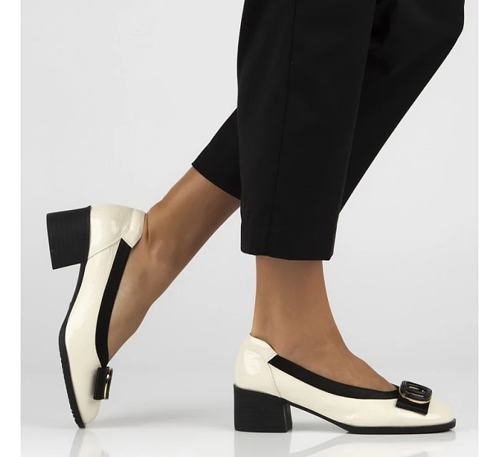 Béžové lakované lodičky Filippo DP6960