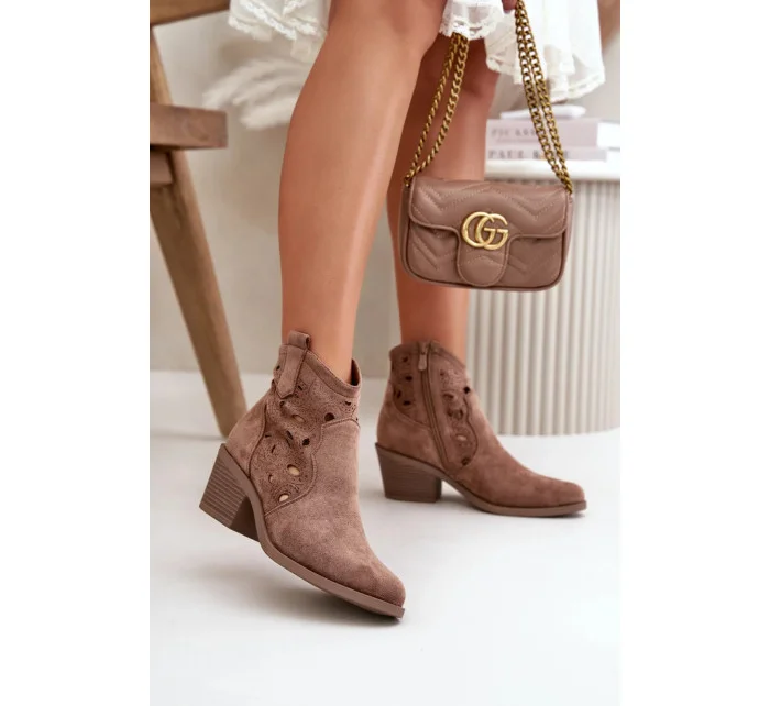 Topánky na podpätku HY42-086 hnedé - Krok vo veľkom štýle Topánky na podpätku HY42-086 hnedé - Krok vo veľkom štýle