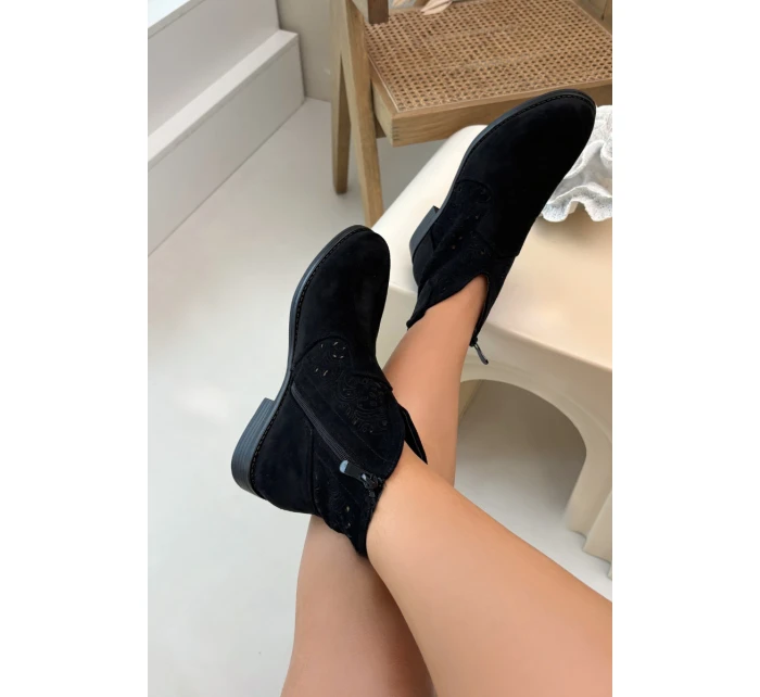 Dámské otevřené kotníkové boty na nízkém podpatku model 21961114 Černé - S.Barski Dámské otevřené kotníkové boty na nízkém podpatku model 21961114 Černé - S.Barski