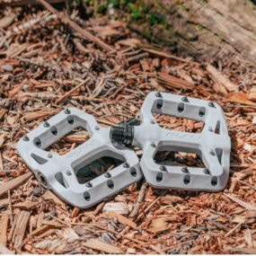 Pedály model 21853529 S šedé - FUNN