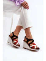 Černé sandály Ellen model 20450434 na klínu - Kesi