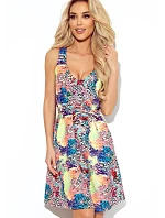 Dámske trapézové šaty s farebným vzorom a výstrihom 377-3