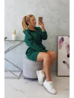 Zateplené šaty s kapucňou tmavo zelené Zateplené šaty s kapucňou tmavo zelené
