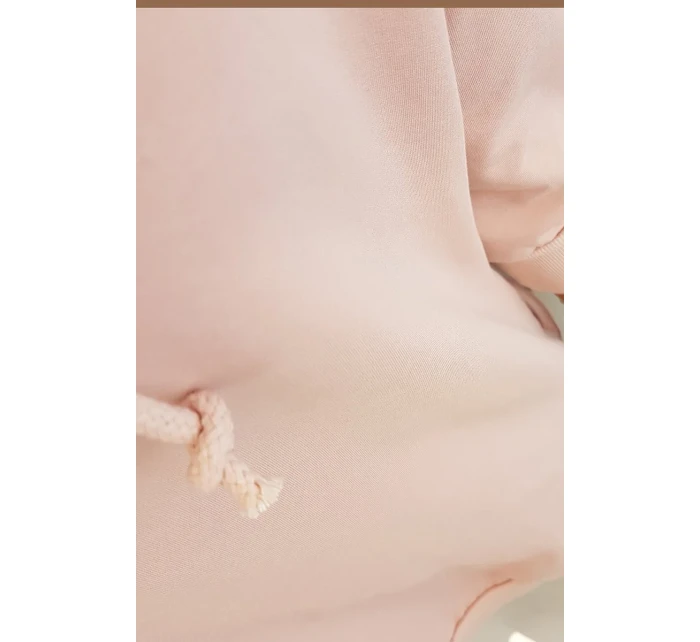 Šaty s kapucňou a dlhším chrbtom tmavo púdrovo ružové