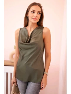 Dámská saténová halenka s vodním výstřihem – elegantní střih khaki