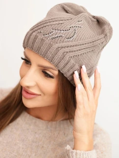 Dámská zimní čepice s vlnou volného střihu model 21782997 cappuccino - K-Fashion