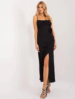 Čierne koktejlové šaty s rozparkom (18992)