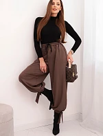 Dámske nohavice so širokými nohavicami a viazaním v spodnej časti mocca