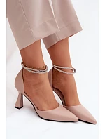Lodičky na podpatku s lesklým páskem model 22126207 Béžové - VINCEZA