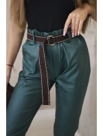 Voskované nohavice s opaskom zelené