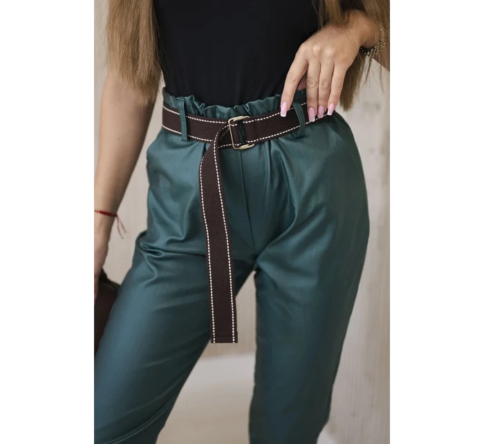 Voskované nohavice s opaskom zelené