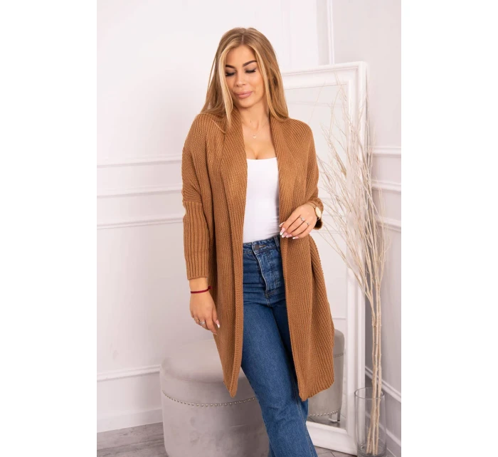 Sveter s netopierími rukávmi ťavia