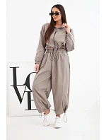 Dámská bavlněná souprava s oversized kalhotami a model 22294722 lampasy fango zelená - K-Fashion Dámská bavlněná souprava s oversized kalhotami a model 22294722 lampasy fango zelená - K-Fashion
