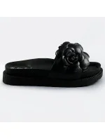 Černé dámské pantofle s květinou model 17352391 - Mix Feel Černé dámské pantofle s květinou model 17352391 - Mix Feel