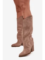 kozačky na podpatku z eko semiše béžové  Damskie model 21715105 - Boto