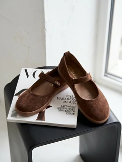 Kožené semišové baleríny Barefoot s páskem model 22073658 Čokoládové - Zazoo