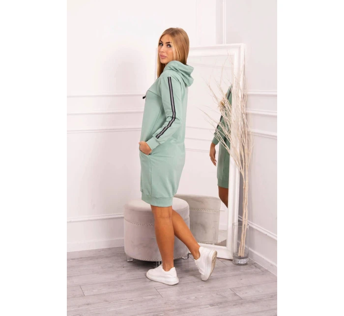 Šaty s reflexnou potlačou tmavá mentolová