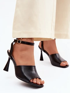 Dámské sandály na podpatku model 22126177 Černé - VINCEZA