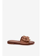 Kožené dámské pantofle s ozdobou model 22185423 Cappuccino - Zazoo