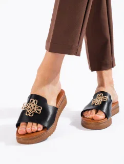 Krásné dámské  nazouváky černé bez podpatku