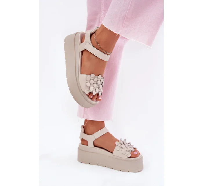 Sandále model 214995 Krok vo veľkom štýle Sandále model 214995 Krok vo veľkom štýle