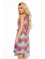 Dámske trapézové šaty s výstrihom a so vzorom ružovo-svetlo modrých mandál 377-1 Dámske trapézové šaty s výstrihom a so vzorom ružovo-svetlo modrých mandál 377-1