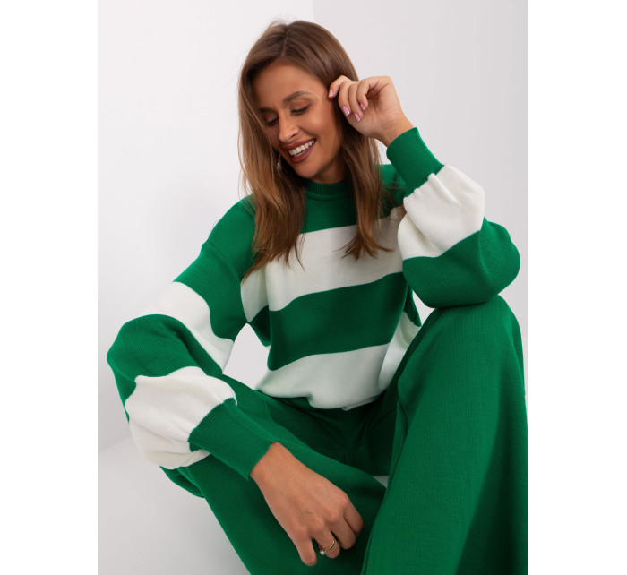 Zelený a ecru oversize sveter so širokými pruhmi