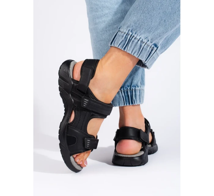 Módne dámske sandále čierne s plochým podpätkom