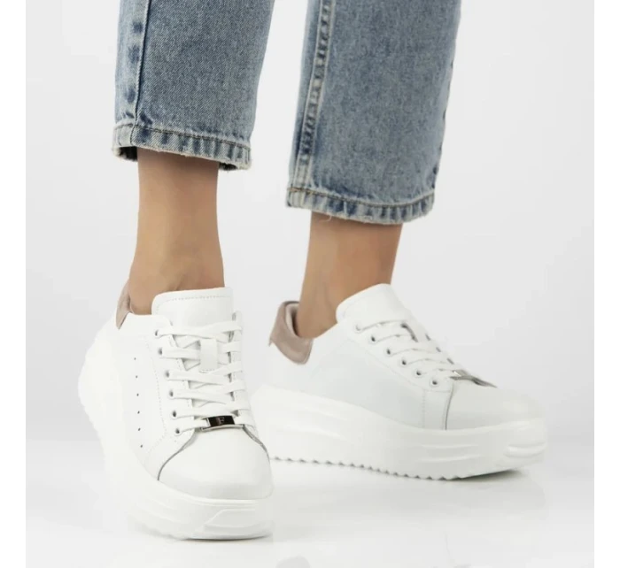 Dámské kožené polobotky na platformě bílé model 21960298 - FILIPPO