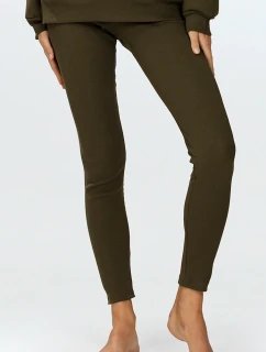 Dkaren Oseye-Le farba:khaki