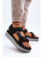 Dámské sandály na platformě model 21649075 Černé - Lee Cooper