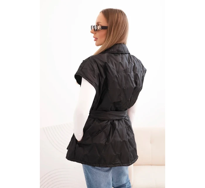 Dámská prošívaná vesta s páskem a širokým límcem černá