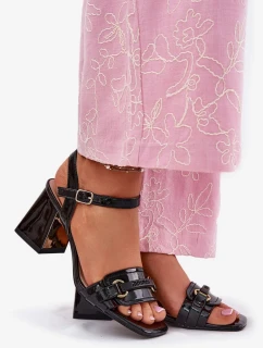 Dámske lakované sandále na kolene - čierne Mevonelle