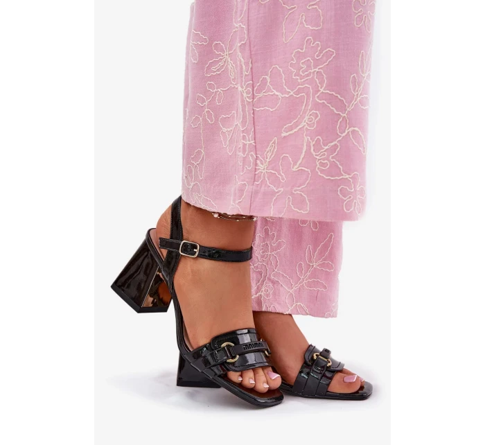 Dámske lakované sandále na kolene - čierne Mevonelle Dámske lakované sandále na kolene - čierne Mevonelle