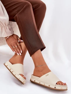 Dámske papuče na platforme s cvočkami Big Star - béžové