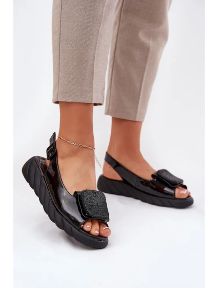 Model topánok na klinoch 213002 Krok v štýle Model topánok na klinoch 213002 Krok v štýle