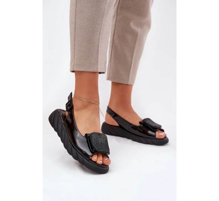 Model topánok na klinoch 213002 Krok v štýle Model topánok na klinoch 213002 Krok v štýle