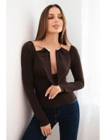 Dámská blůza s model 21731238 výstřihem a dlouhým rukávem hnědá - K-Fashion